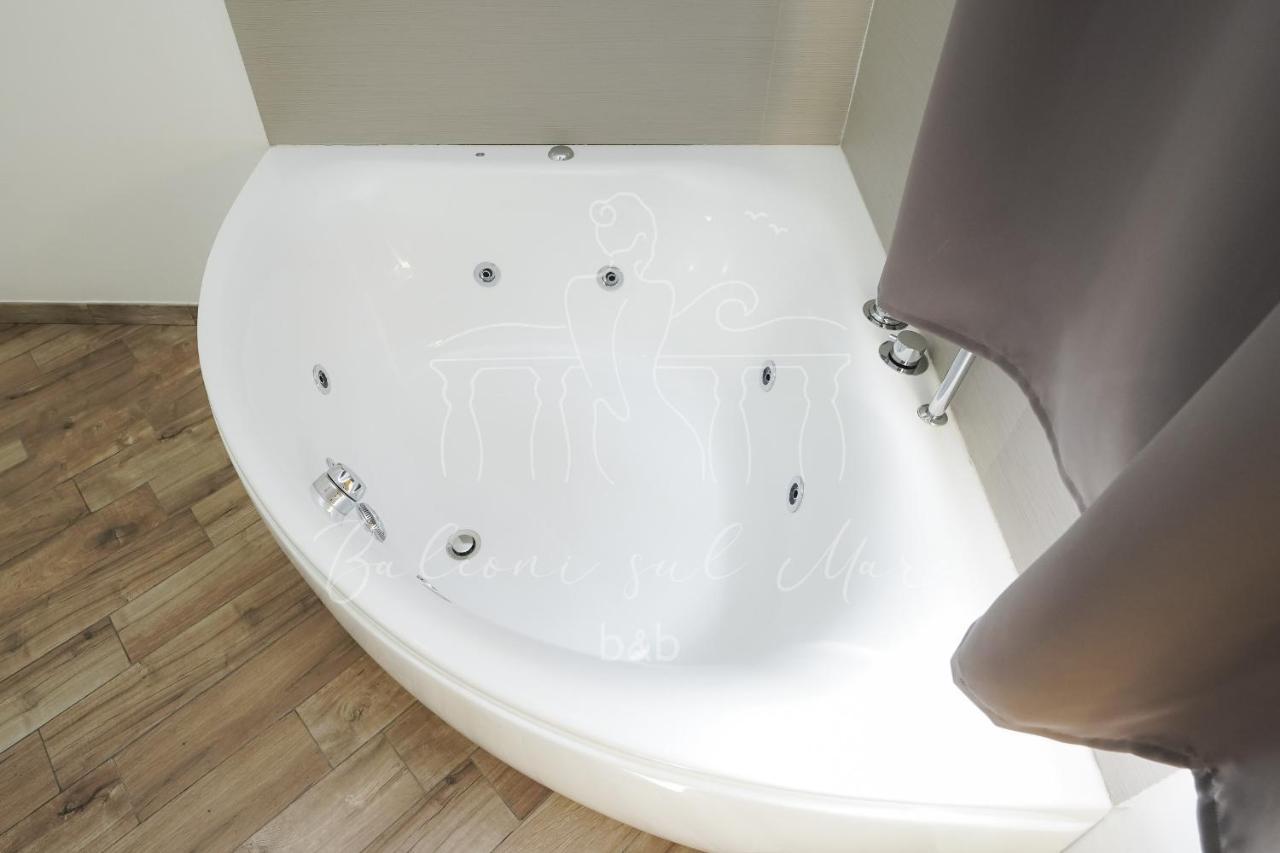 Balconi Sul Mare Bed & Breakfast Otranto Bagian luar foto