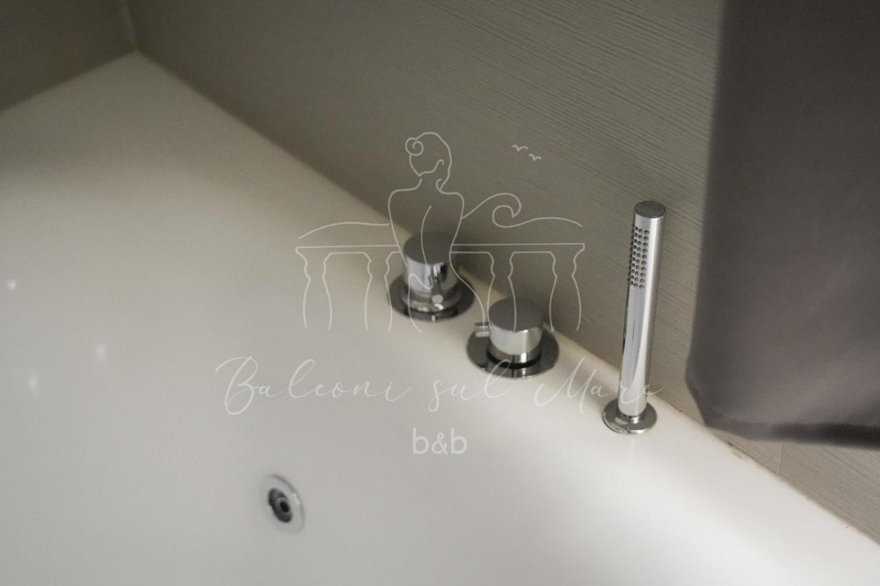 Balconi Sul Mare Bed & Breakfast Otranto Bagian luar foto